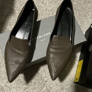 EVERLANE LOAFER — MADE IN ITALY — GOOD CONDITION — PEBBLED GRAY LEATHER